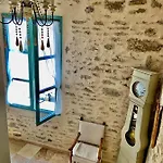 Vakantiehuis La Townhouse With Private Parking *