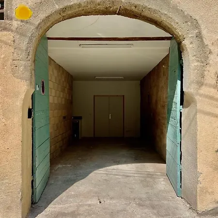 Prázdninový dům La Townhouse With Private Parking