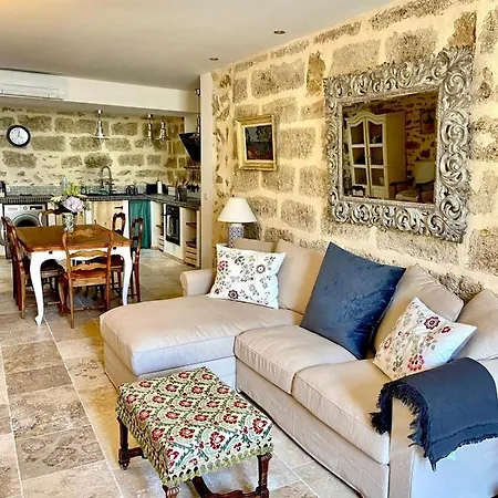 La Townhouse With Private Parking Дом отдыха *