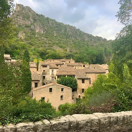 La Townhouse With Private Parking *