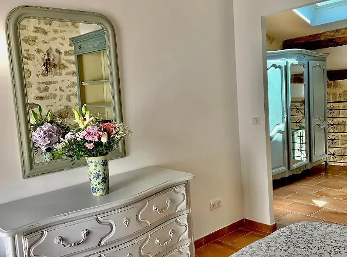 Casa de Férias La Townhouse With Private Parking