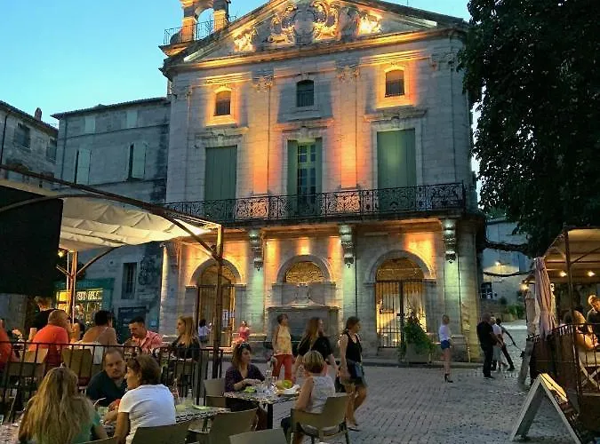 La Townhouse With Private Parking Pézenas